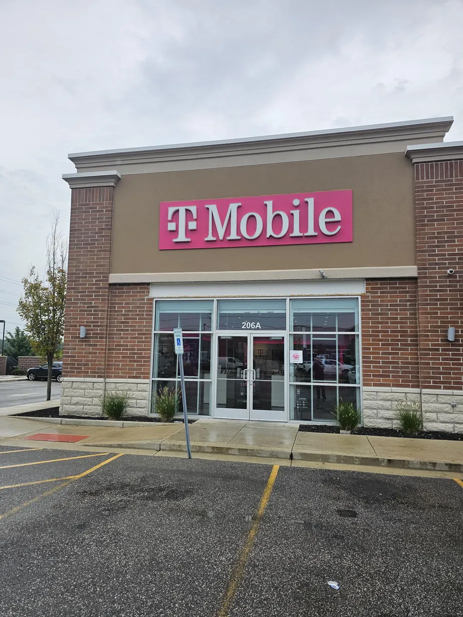  Exterior photo of T-Mobile Store at W Ireland Rd & Michigan St, South Bend, IN 