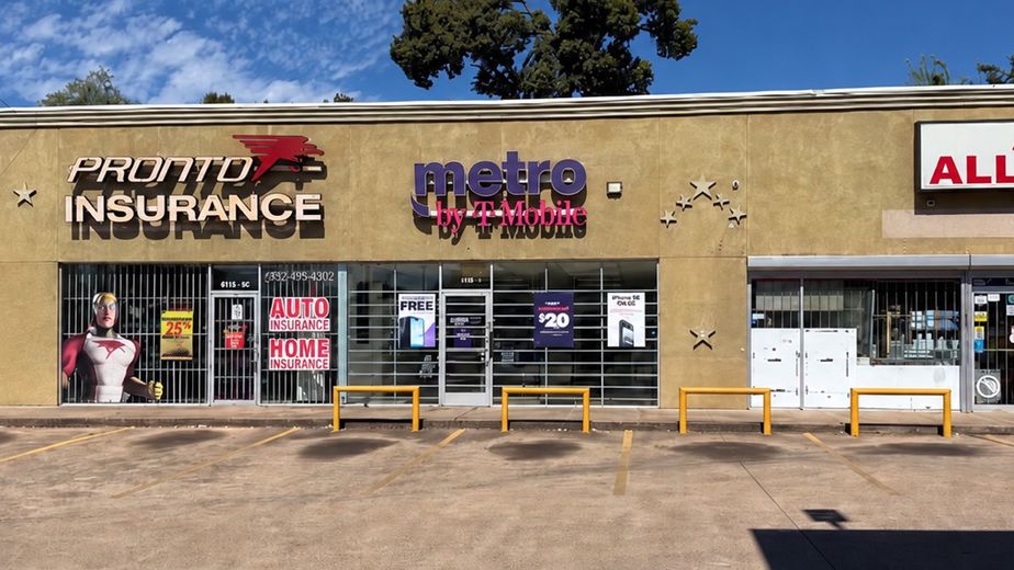 Metro by T-Mobile 6715 Lyons Ave - 6715 Lyons Ave 