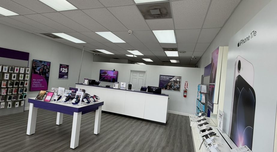 Metro by T-Mobile 3418 Broadway St - 3418 Broadway St 