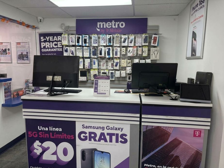 Metro by T-Mobile 3801 Mount Vernon Ave - 3801 Mount Vernon Ave 