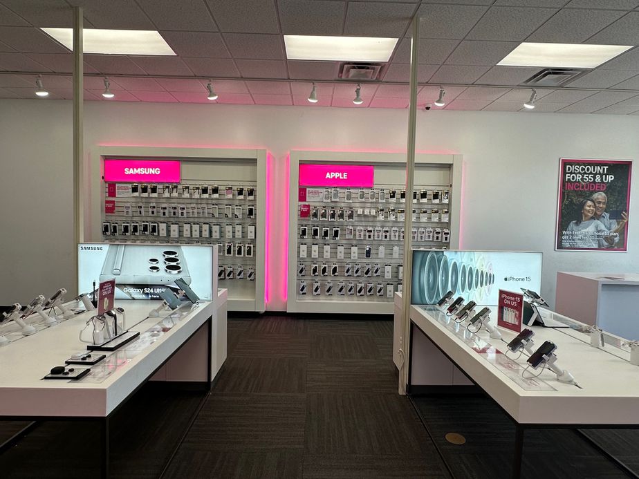 Interior photo of T-Mobile Store at The Gateway, Bethlehem, GA