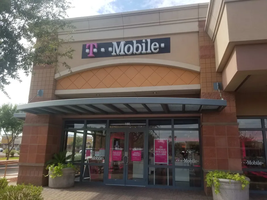 Exterior photo of T-Mobile store at 99th & Mcdowell, Avondale, AZ