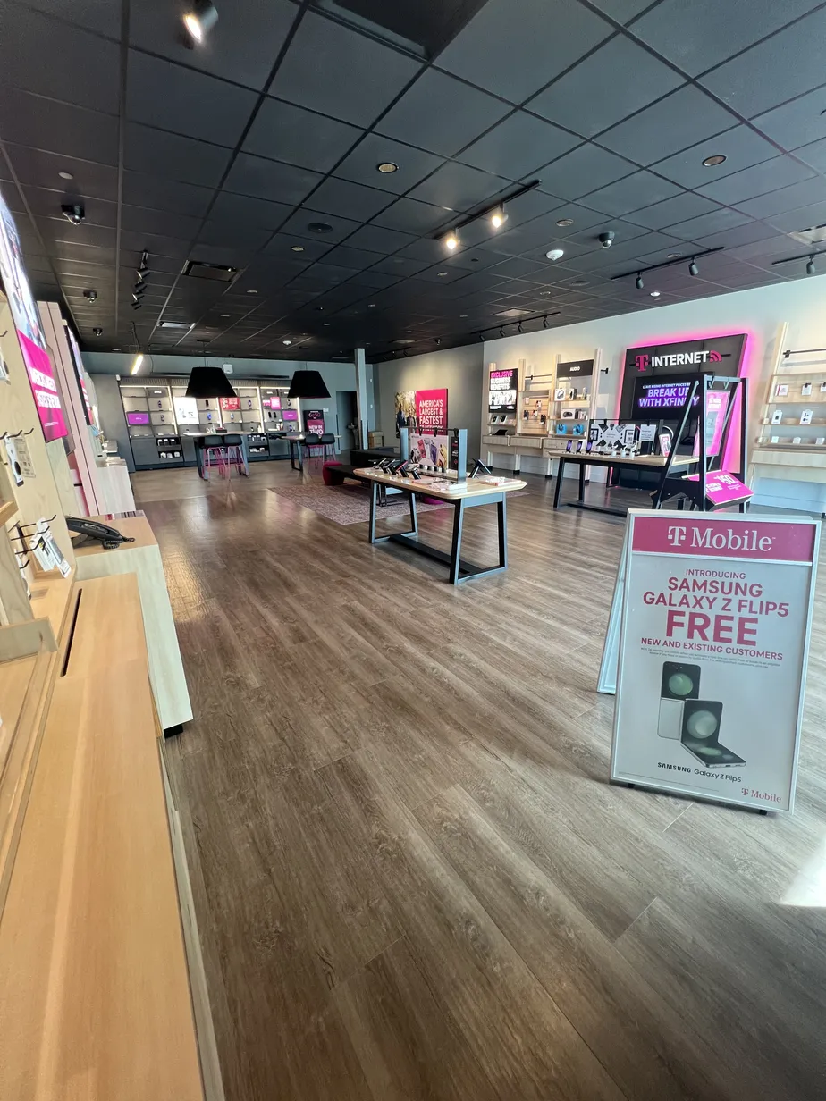 Interior photo of T-Mobile Store at Grand Pkwy & Birnham Woods, Spring, TX
