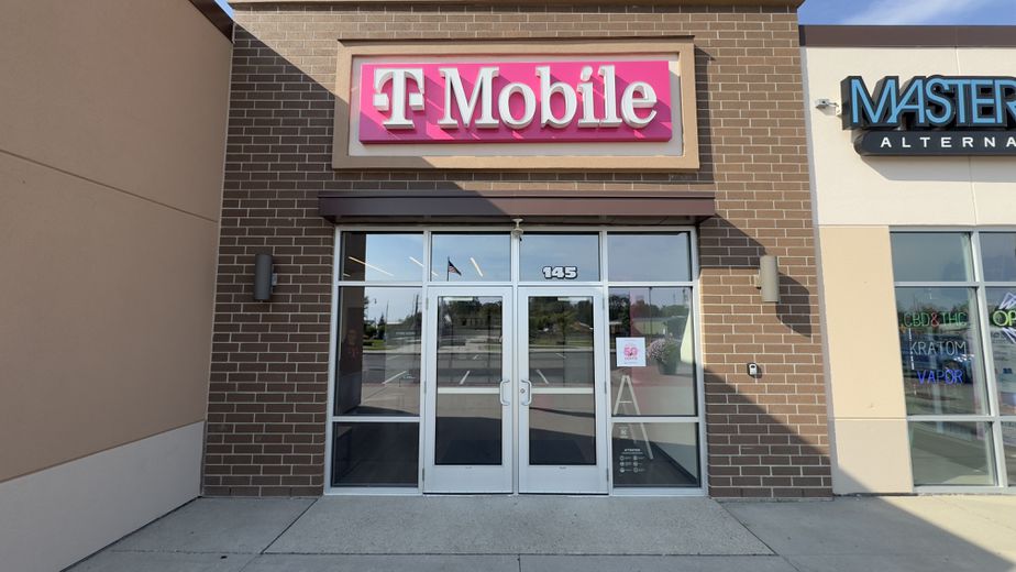 Exterior photo of T-Mobile Store at Downtown Crossing, Detroit Lakes, MN