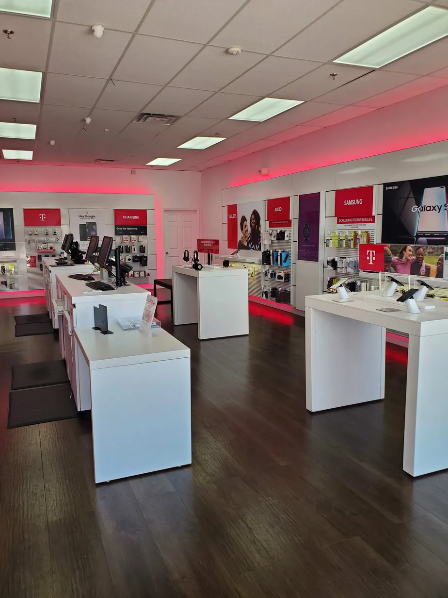 Interior photo of T-Mobile Store at State Road 50 & Cr 565a, Groveland, FL