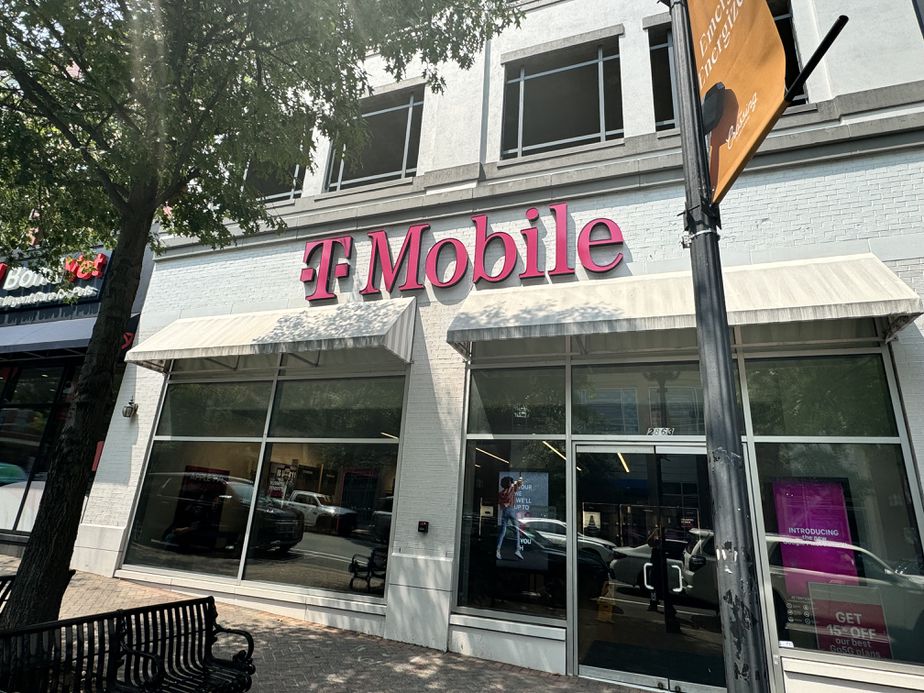Exterior photo of T-Mobile Store at Clarendon & Filmore, Arlington, VA