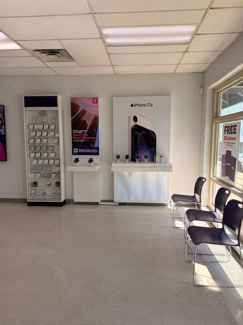 Metro by T-Mobile 5326 W Washington St - 5326 W Washington St 
