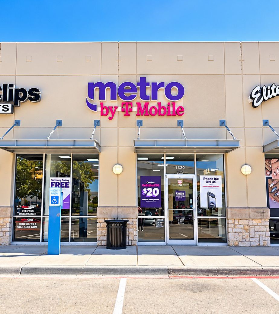 Metro by T-Mobile 1527 W State Highway 114 - 1527 W State Highway 114 