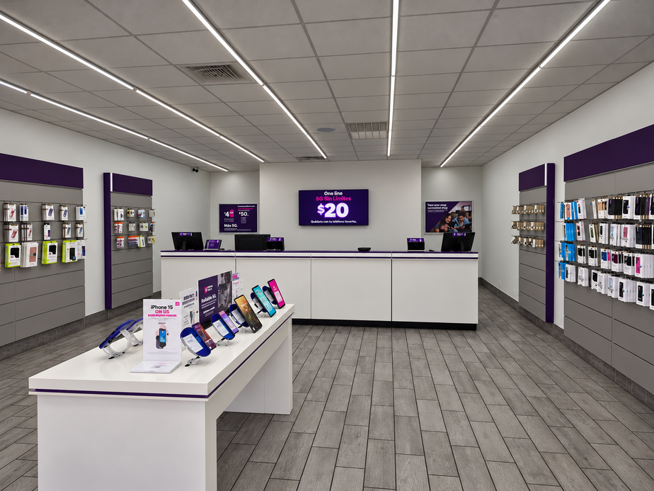 Metro by T-Mobile 606 Bandera Rd - 606 Bandera Rd 