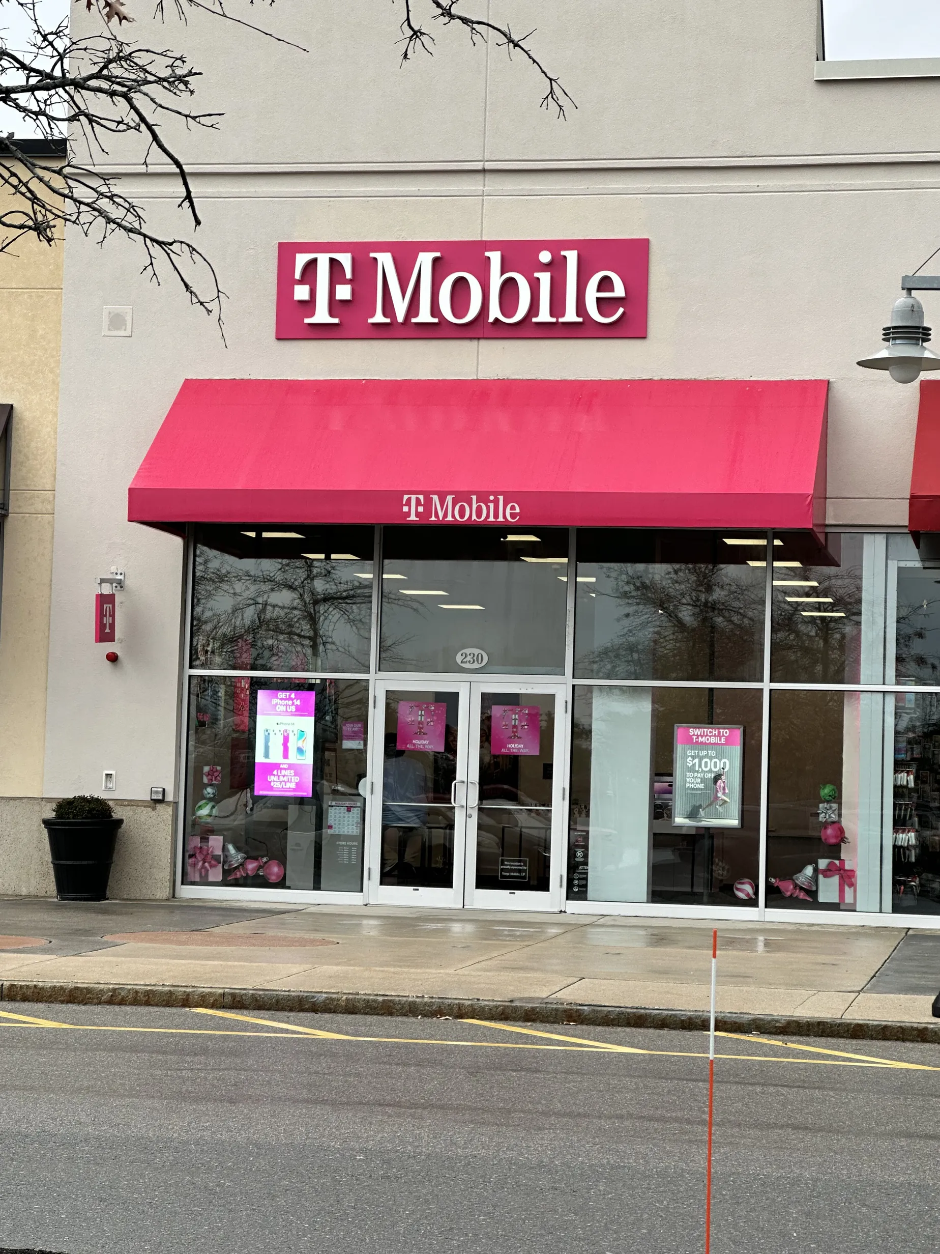 T-Mobile The Loop | Methuen, MA