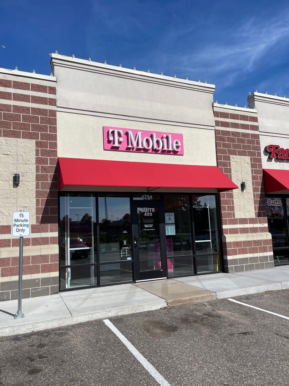 Exterior photo of T-Mobile Store at Market Dr & Curve Crest Blvd, Stillwater, MN