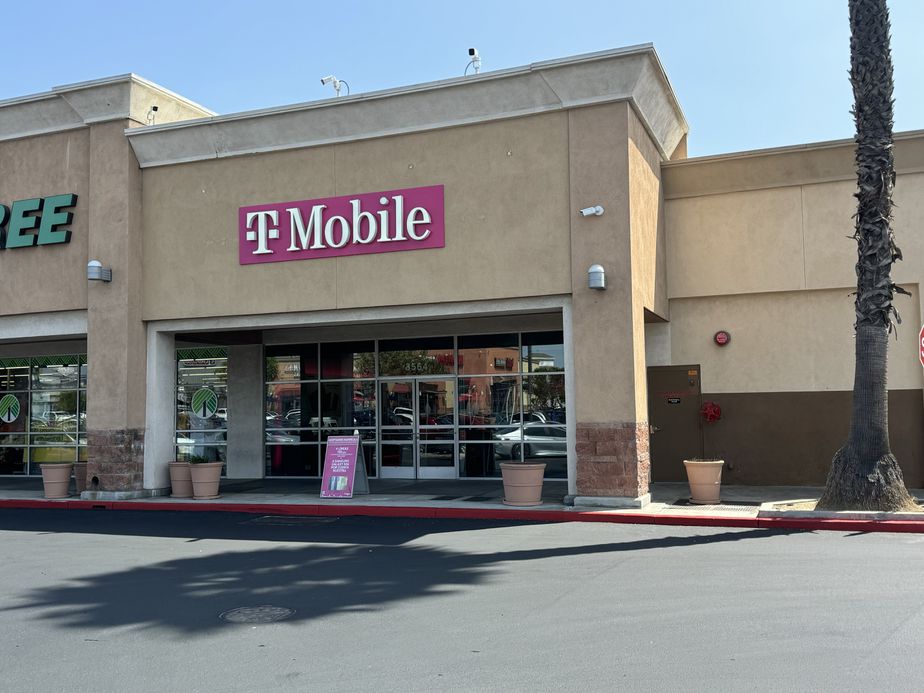 Exterior photo of T-Mobile Store at Rosemead Place Shopping Center, Rosemead, CA