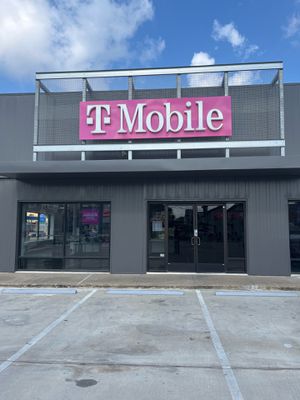 T-Mobile Authorized Retailer