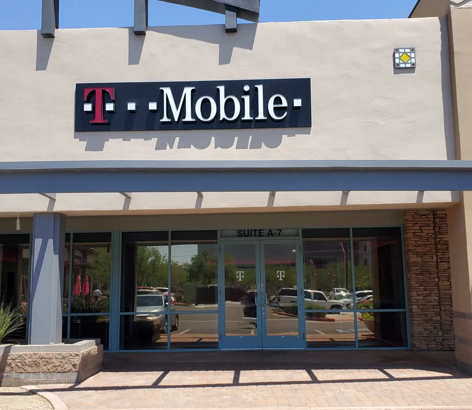 Exterior photo of T-Mobile store at Scottsdale & Frank Lloyd Wright, Scottsdale, AZ