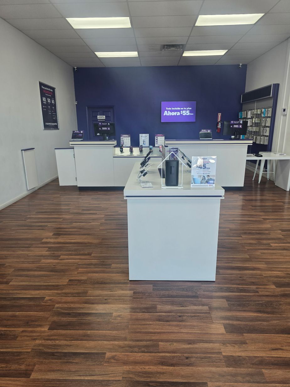 Metro by T-Mobile 2677 Mount Vernon Ave - 2677 Mount Vernon Ave 