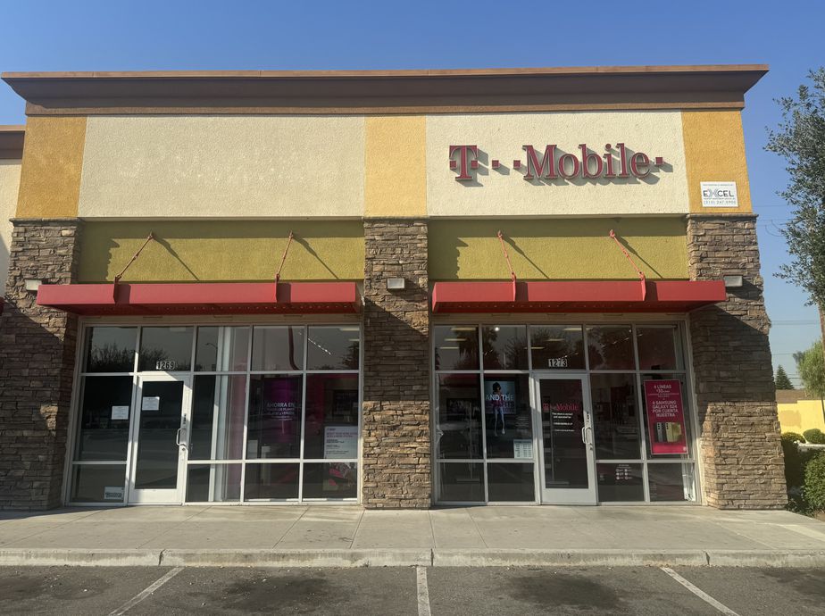 Exterior photo of T-Mobile Store at Hacienda & Fairgrove, La Puente, CA