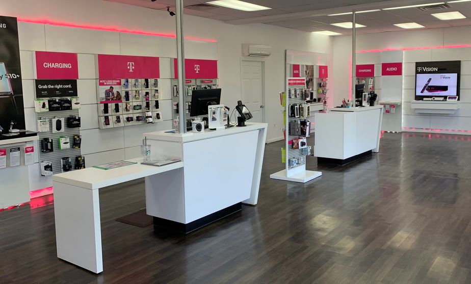 Interior photo of T-Mobile Store at Rose Hill Dr & Franconia Rd, Alexandria, VA