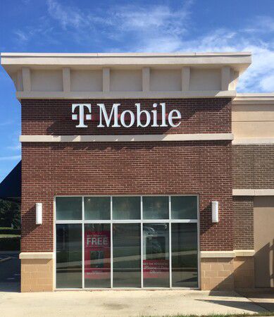 Exterior photo of T-Mobile Store at Beaver Creek Commons, Apex, NC