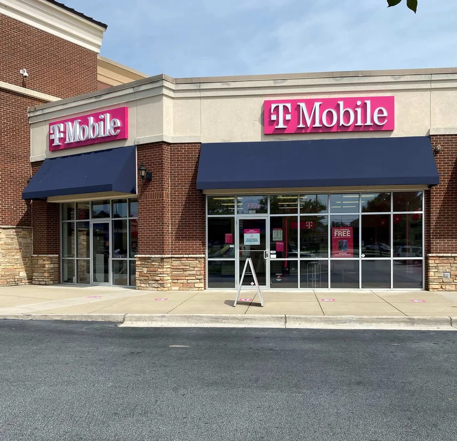  Exterior photo of T-Mobile store at Fence Rd & Dacula Rd, Dacula, GA 
