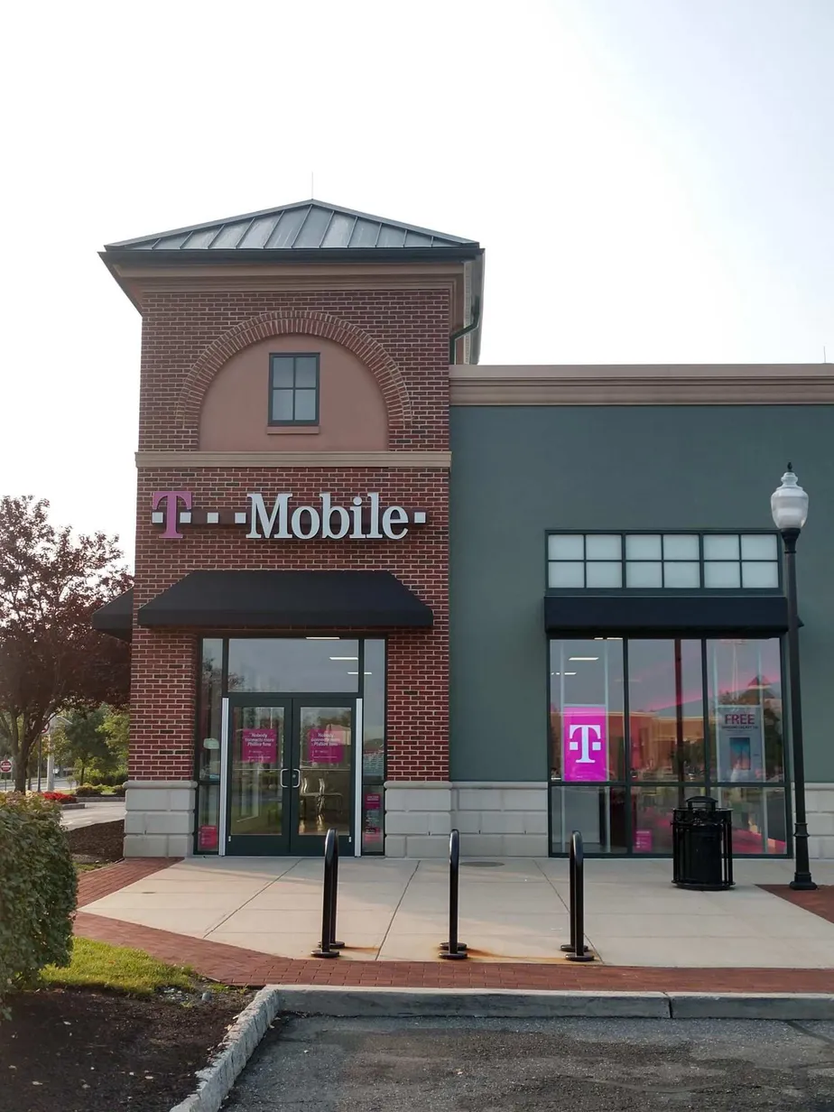 Exterior photo of T-Mobile store at Rt 70 & Haddonfield, Cherry Hill, NJ