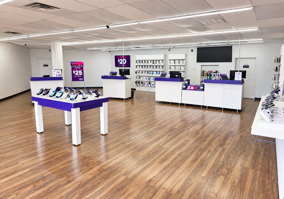 Metro by T-Mobile 1607 E McKinney St - 1607 E McKinney St 