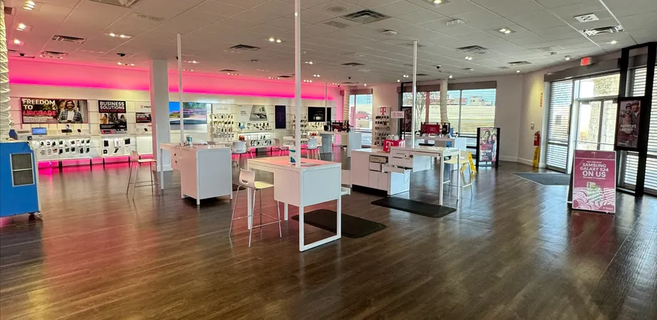  Interior photo of T-Mobile Store at 59 & Reading Rd, Rosenberg, TX 