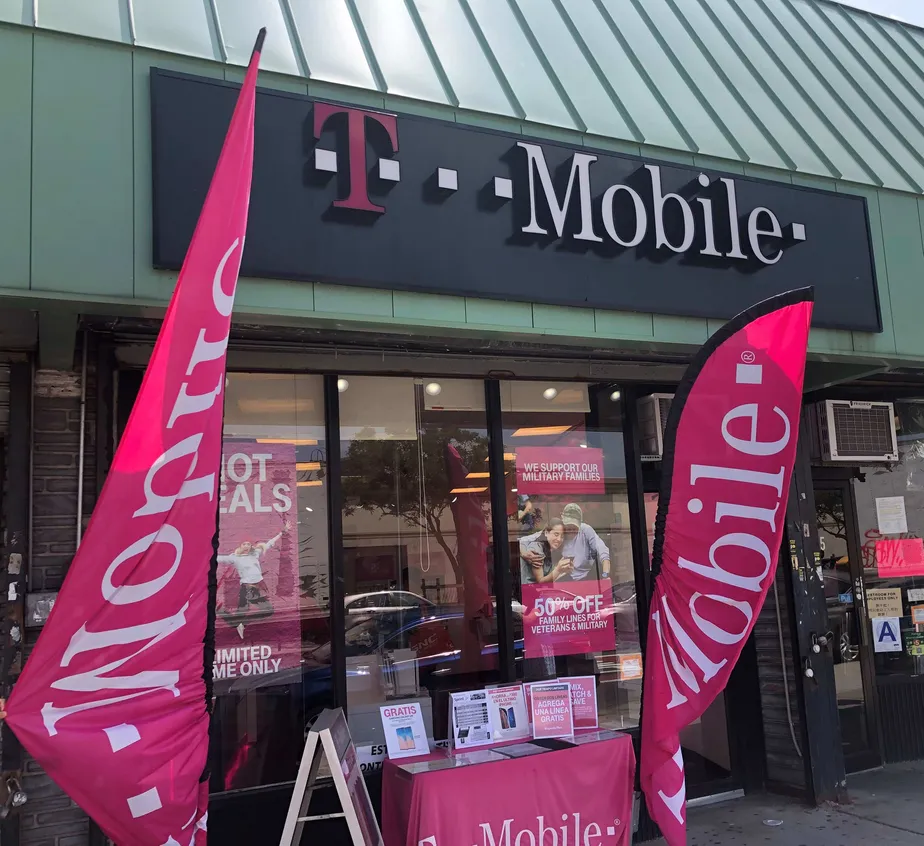  Exterior photo of T-Mobile store at Main & 57th Rd, Flushing, NY 