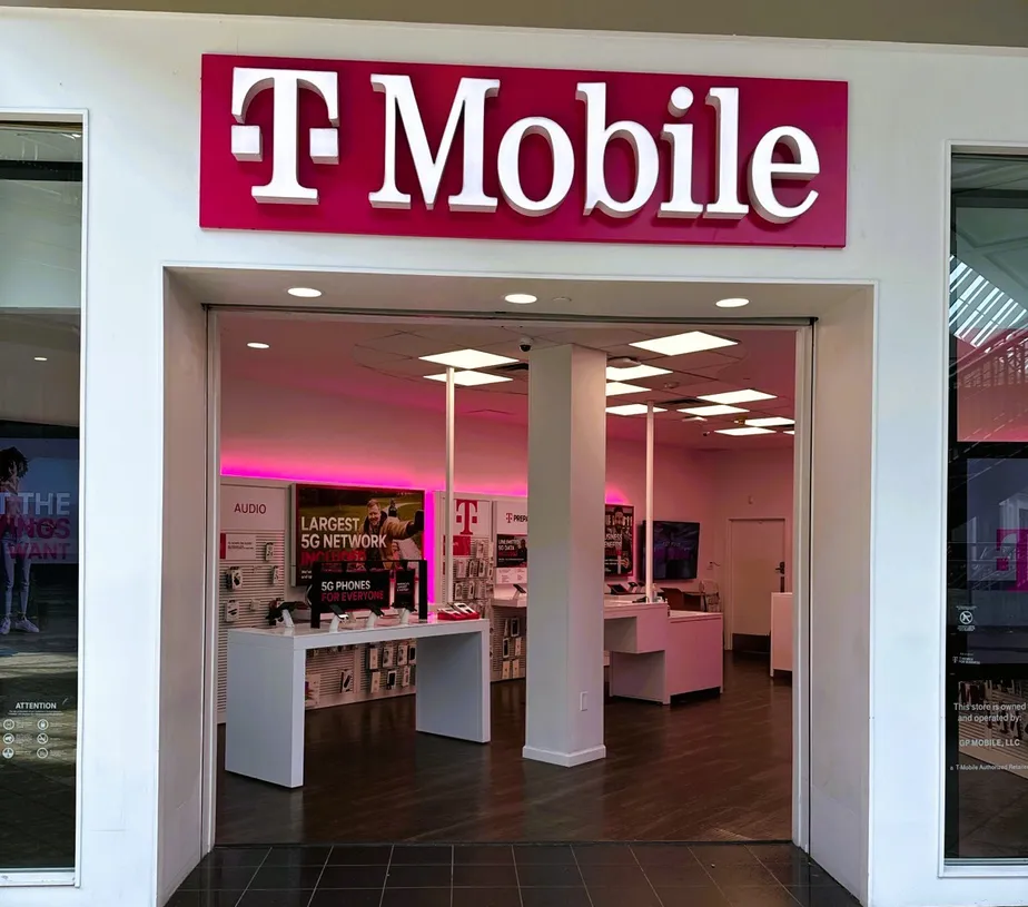  Exterior photo of T-Mobile Store at The Mall At Steamtown, Scranton, PA 