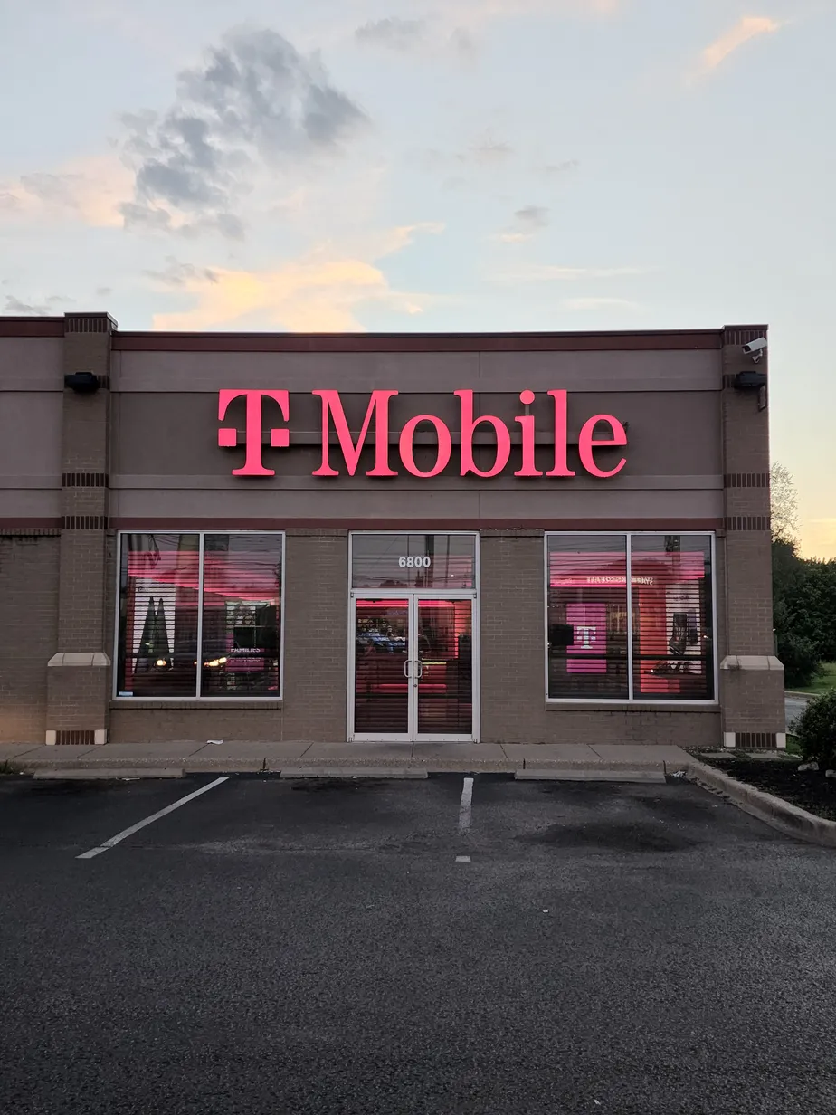 Exterior photo of T-Mobile Store at Dixie Hwy - Home Depot Center, Louisville, KY