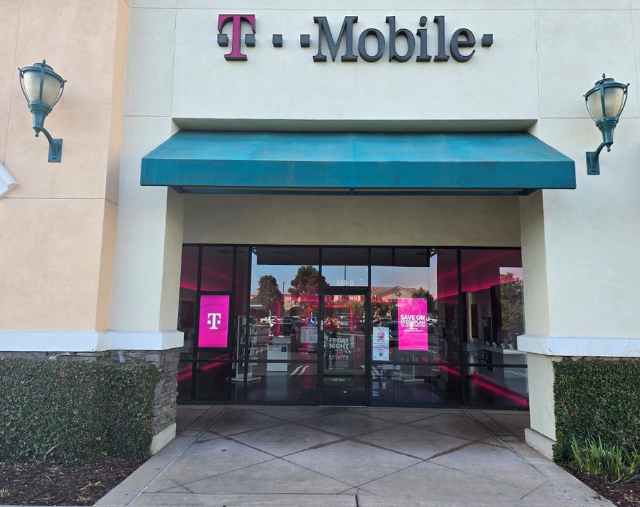 Exterior photo of T-Mobile Store at Betteravia & College, Santa Maria, CA