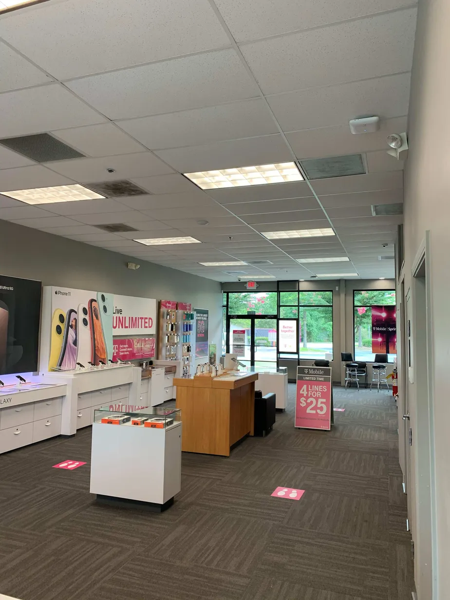 Interior photo of T-Mobile Store at Hwy 54 & Floy Farr Pkwy, Peachtree City, GA