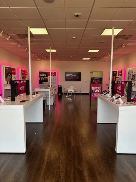 Interior photo of T-Mobile Store at US 70 & Kilgore, Portales, NM