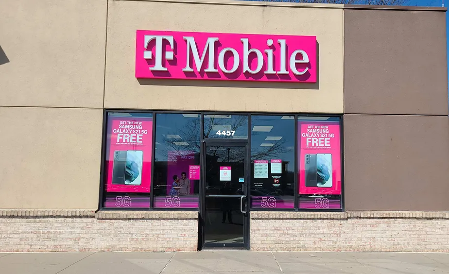 Exterior photo of T-Mobile store at N 72nd St & Ames Ave, Omaha, NE