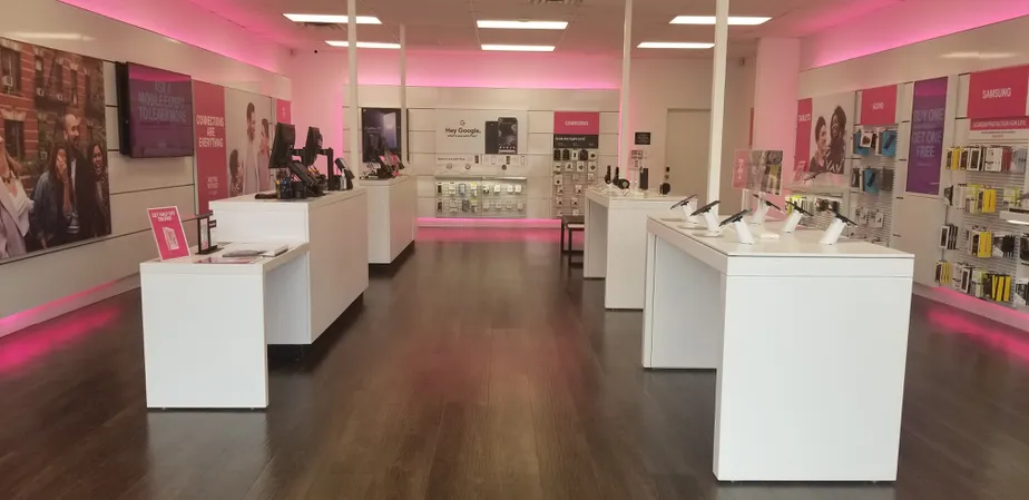  Interior photo of T-Mobile Store at Lk Michigan Dr NW & Manzana Dr, Walker, MI 