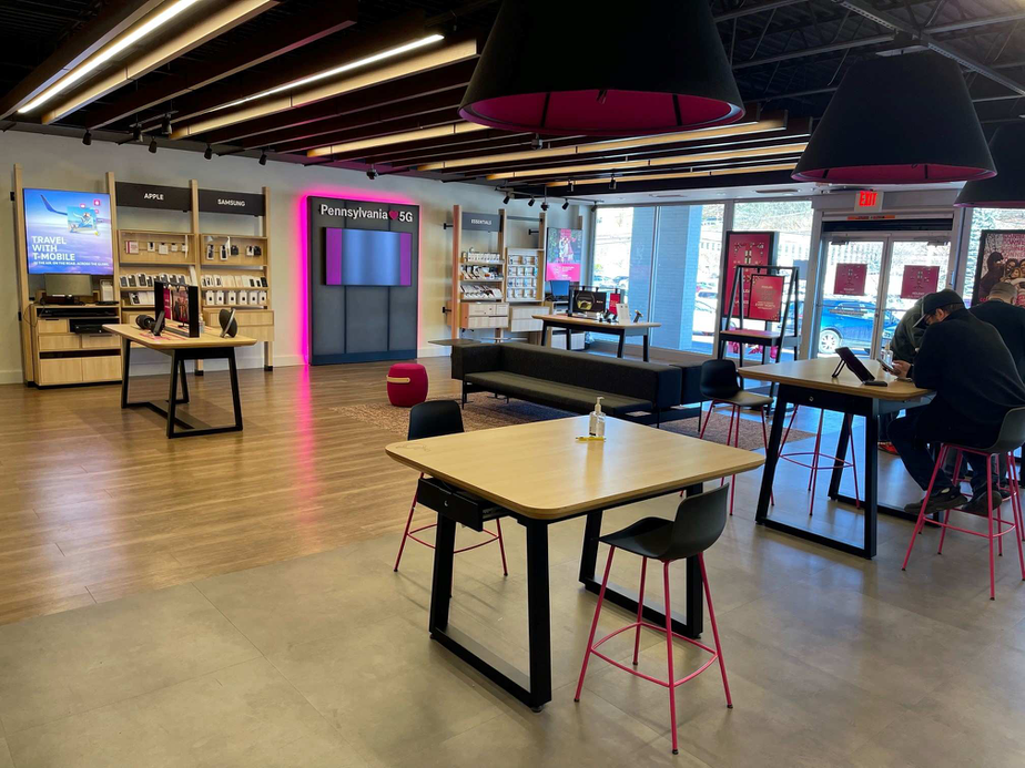  Interior photo of T-Mobile Store at Mcknight Rd & Siebert Rd, Pittsburgh, PA 