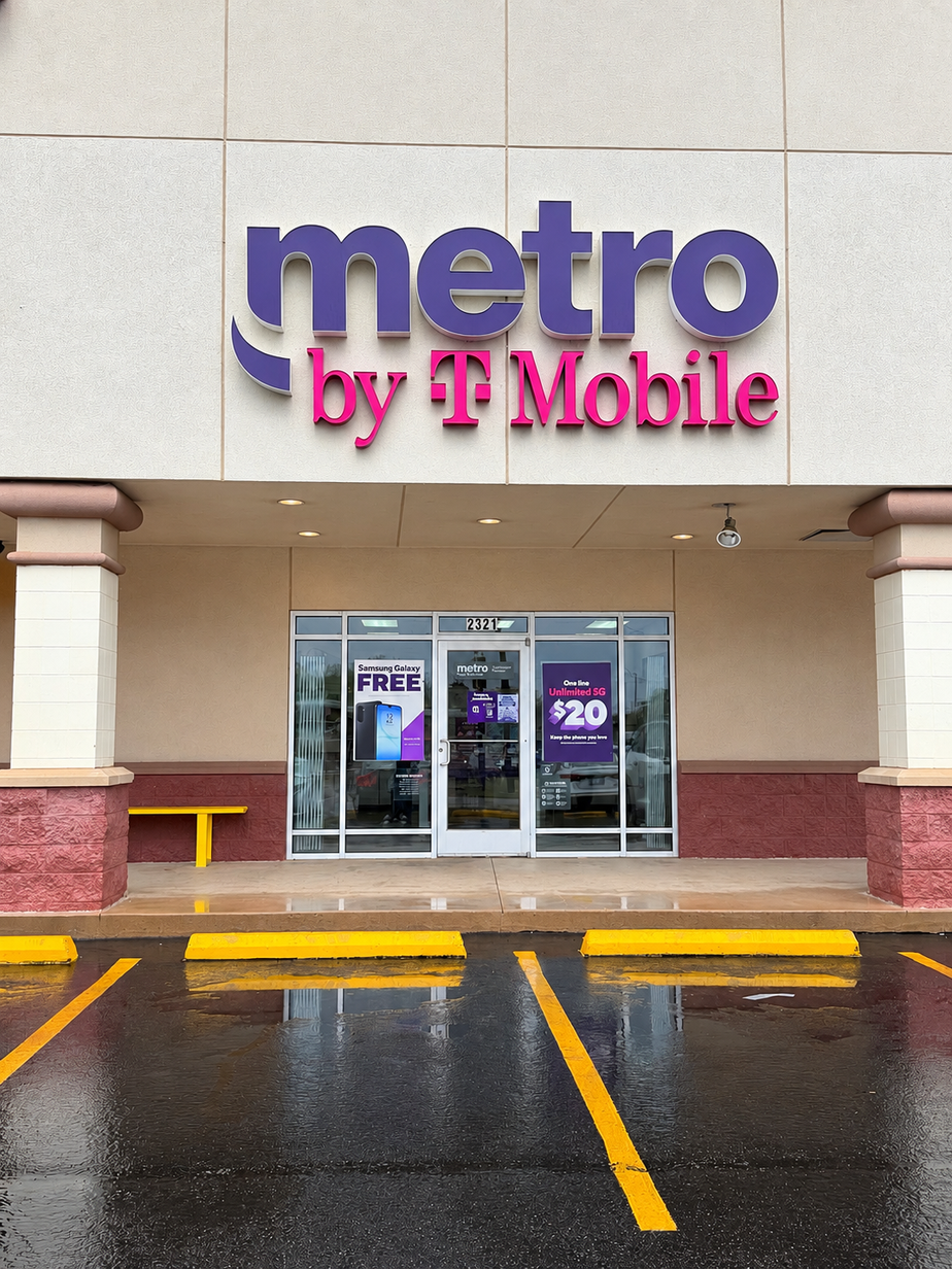Metro by T-Mobile 2321 W Gore Blvd - 2321 W Gore Blvd 