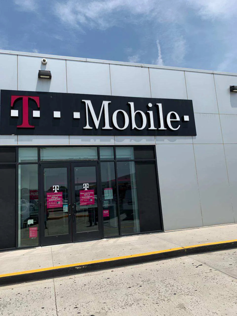 TMobile Hutchinson River Pkwy & Lafayette Ave Bronx, NY