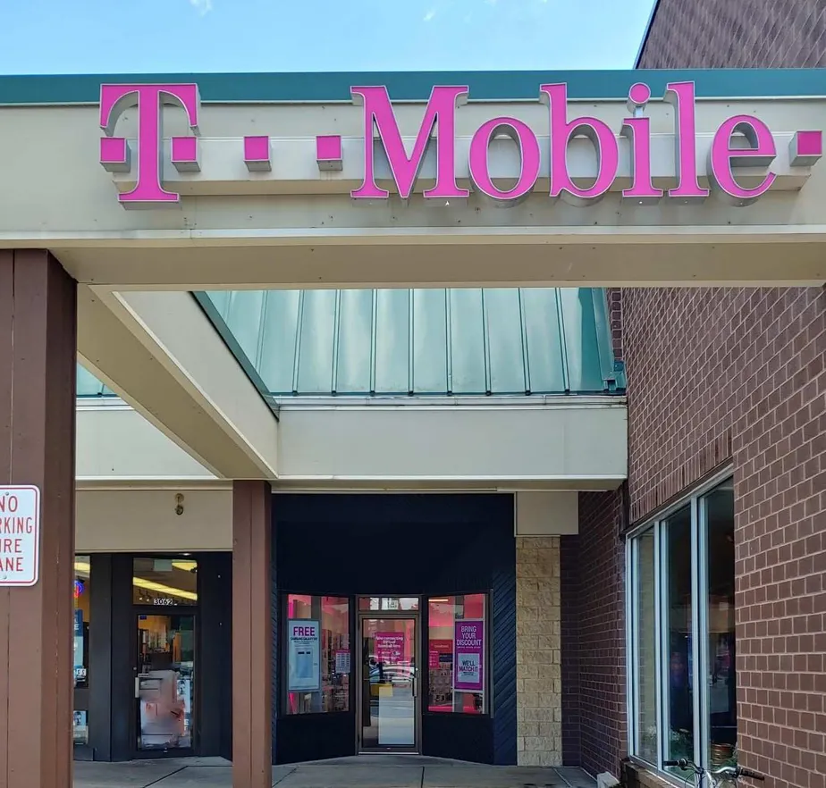 Exterior photo of T-Mobile Store at Tilghman St & N Cedar Crest Blvd, Allentown, PA