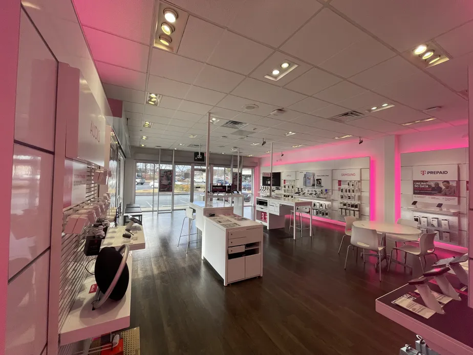  Interior photo of T-Mobile Store at Sugarloaf Pkwy, Lawrenceville, GA 