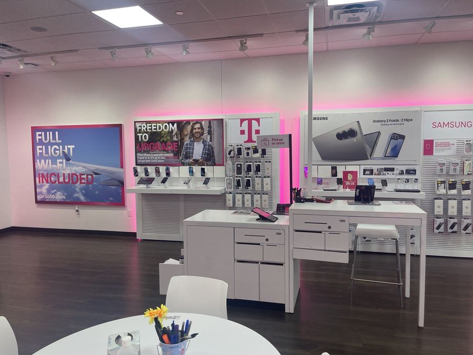 Interior photo of T-Mobile Store at Sea Island Pkwy & Airport Cir, Beaufort, SC