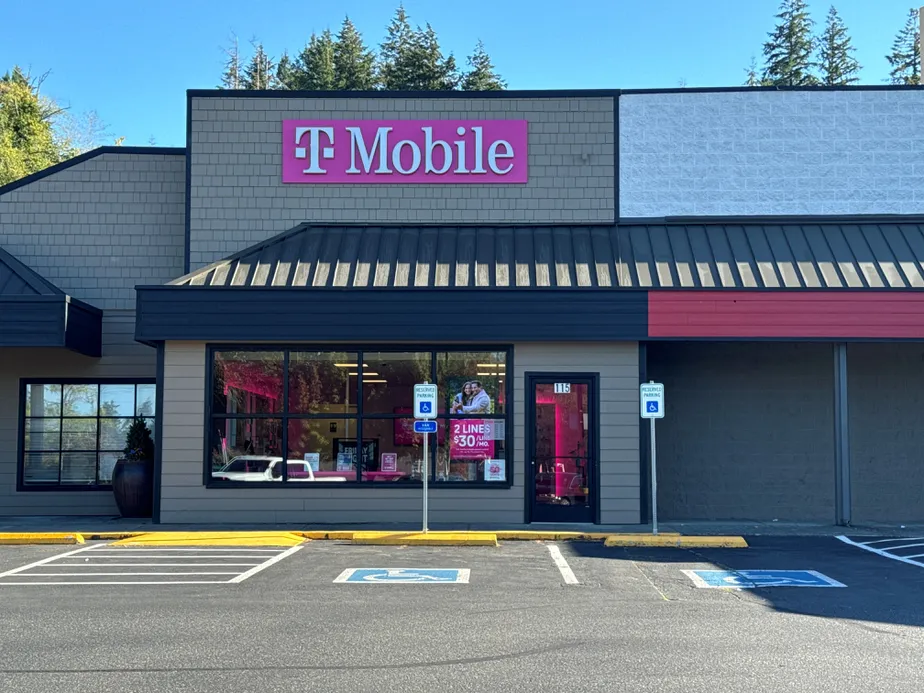  Exterior photo of T-Mobile Store at SR 104 & Bannister, Kingston, WA 