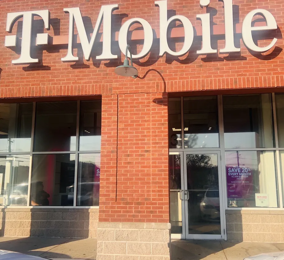  Exterior photo of T-Mobile Store at Hale Rd & Deming St, Manchester, CT 