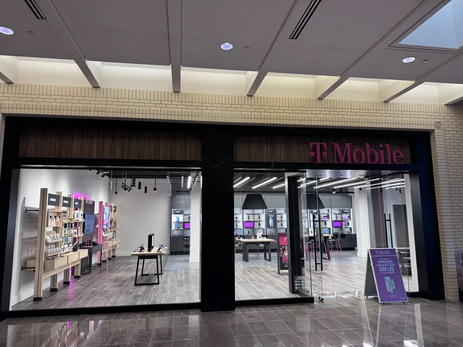  Exterior photo of T-Mobile Store at NorthPark Center, Dallas, TX 