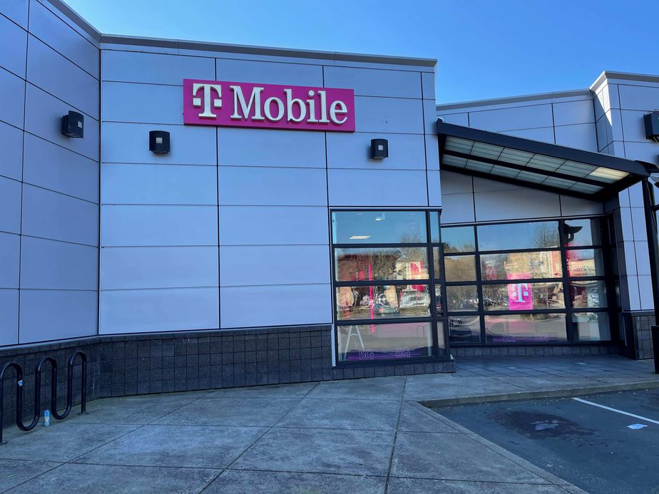  Exterior photo of T-Mobile store at W 7th Ave & Washington St, Eugene, OR 
