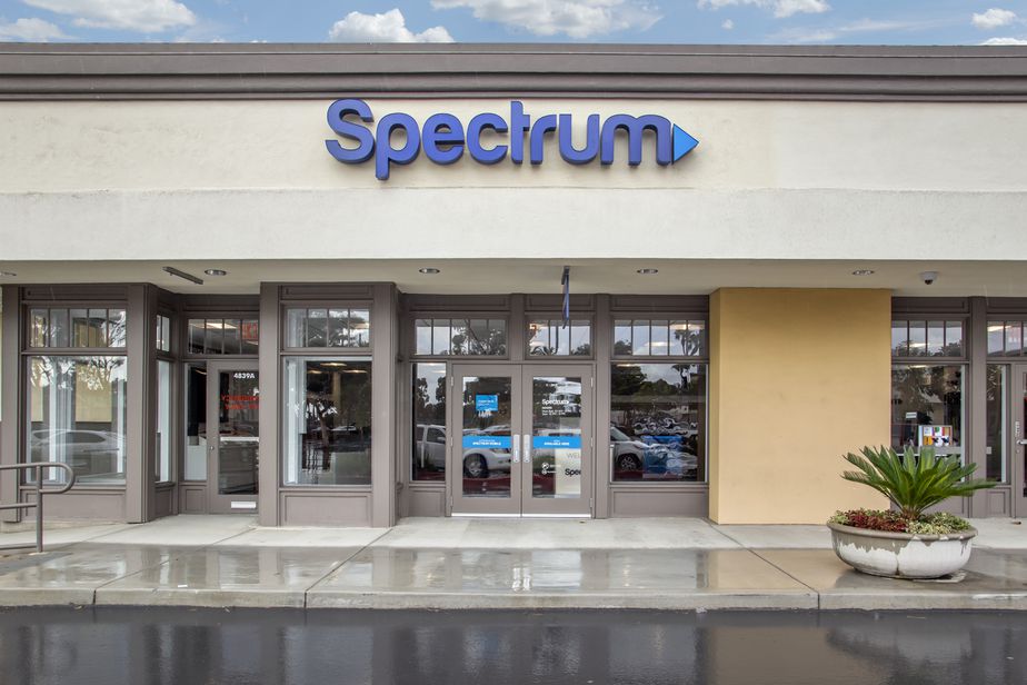Spectrum - 4839-A Clairemont Dr 