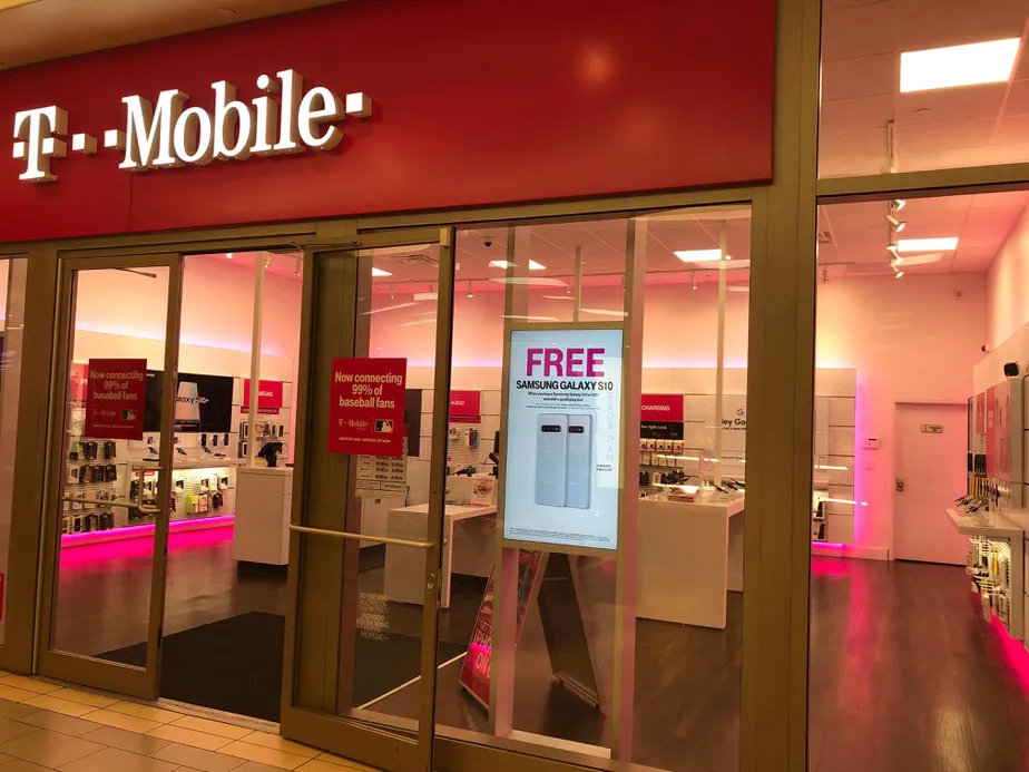 Exterior photo of T-Mobile store at The Shops At Skyview, Flushing, NY