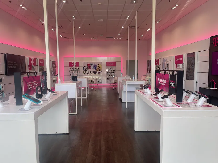 Interior photo of T-Mobile Store at Medical Ctr Pkwy & Rob Rose Dr, Murfreesboro, TN
