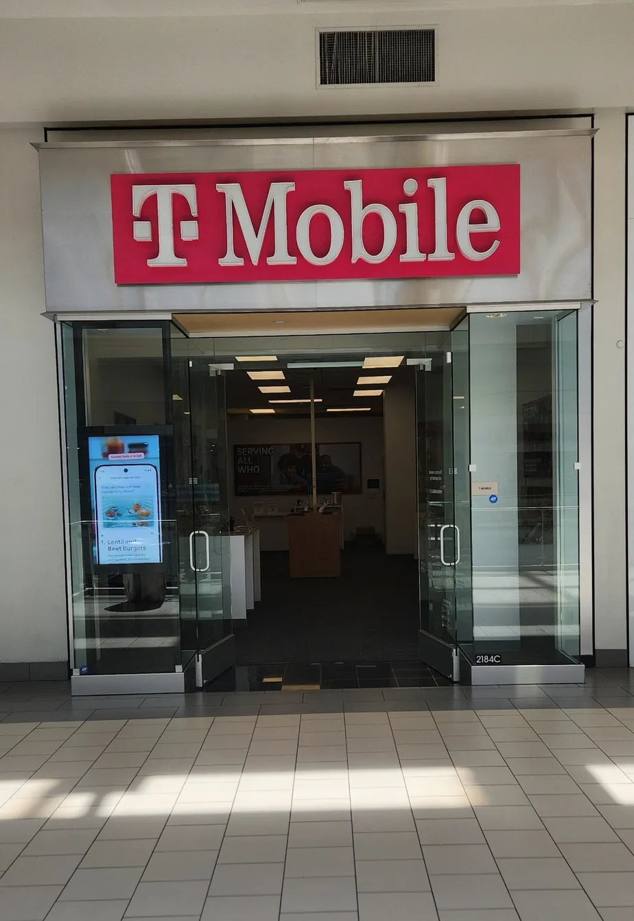  Exterior photo of T-Mobile Store at Arden Fair - Upper Lvl, Sacramento, CA 