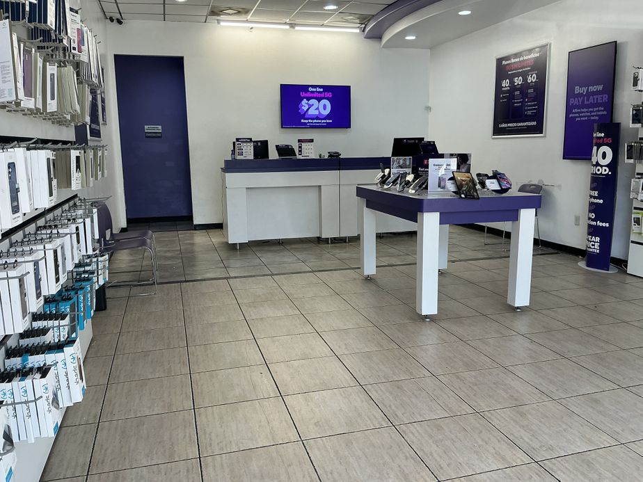 Metro by T-Mobile 12602 Westheimer Rd - 12602 Westheimer Rd 