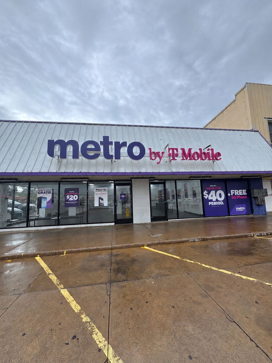 Metro by T-Mobile 5509 E Grand Ave - 5509 E Grand Ave 